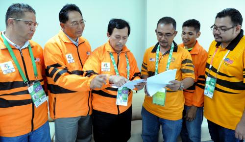 IND02_01102013_PINGAT