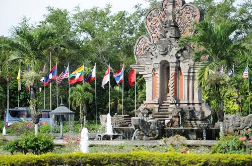 SIDANG KEMUNCAK ASEAN KE-19