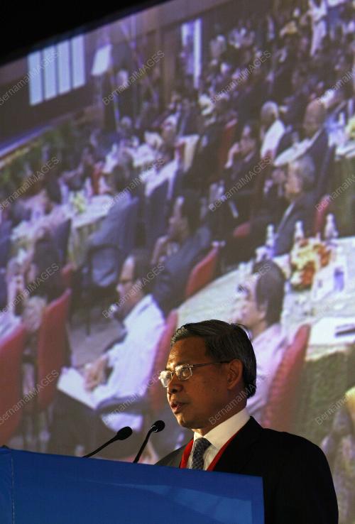 MUSTAPA MOHAMED