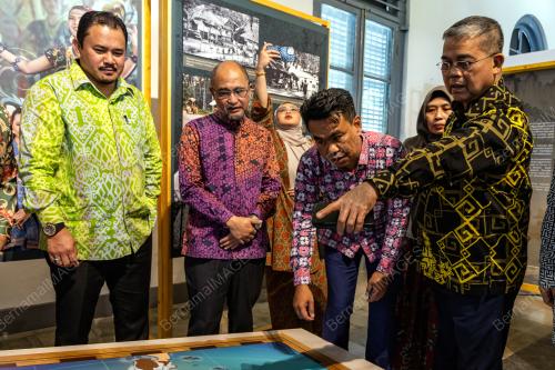 DATUK AARON AGO DAGANG