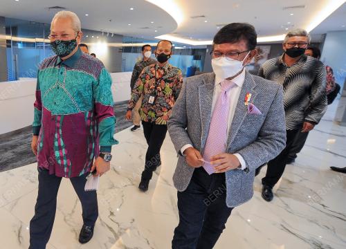TAN SRI ANNUAR MUSA