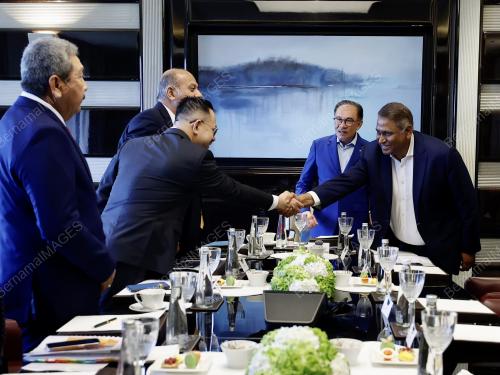DATUK SERI ANWAR IBRAHIM
