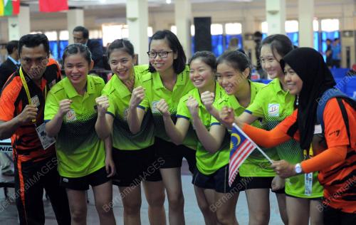IND06_15122014_PINGPONG_WANITA