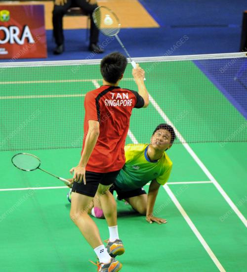 IND06_16122014_BADMINTON_SINGLE