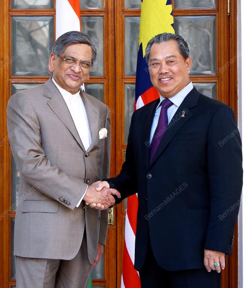 MUHYIDDIN YASSIN