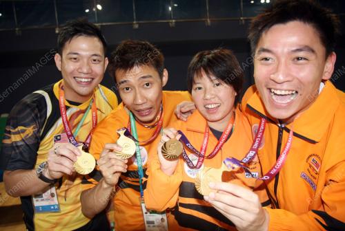 BADMINTON