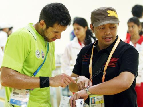 AZLAN ISKANDAR
