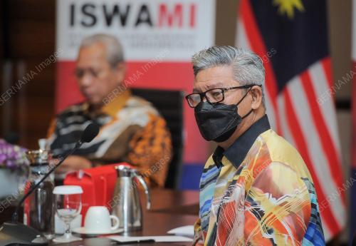 TAN SRI ANNUAR MUSA