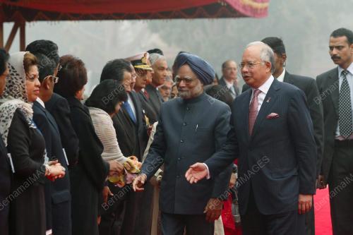 MOHD NAJIB TUN ABDUL RAZAK