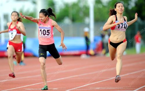IND11_15122014_100_METER_WANITA