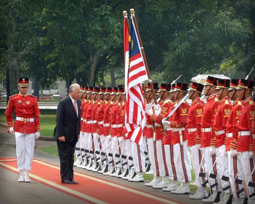 MOHD NAJIB TUN ABDUL RAZAK