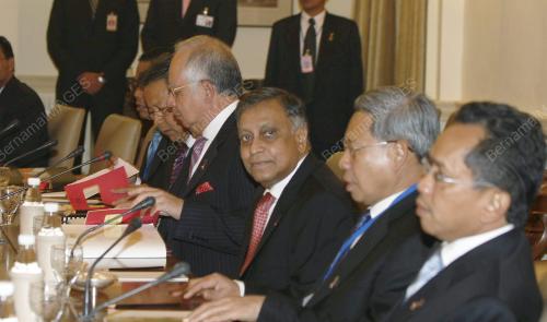MOHD NAJIB TUN ABDUL RAZAK