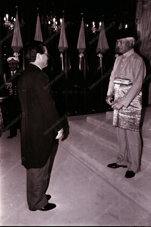 SULTAN AZLAN MUHIBBUDDIN SHAH