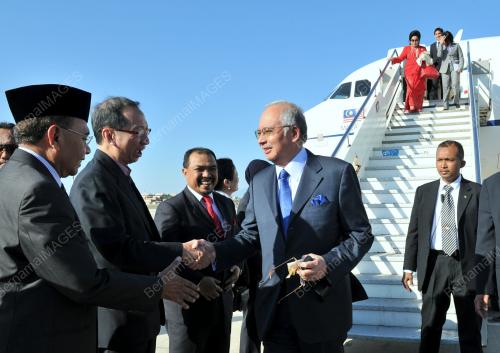 LAWATAN PERDANA MENTERI KE ITALY