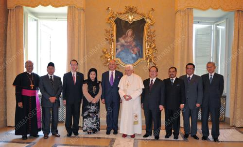 LAWATAN PERDANA MENTERI KE ITALY