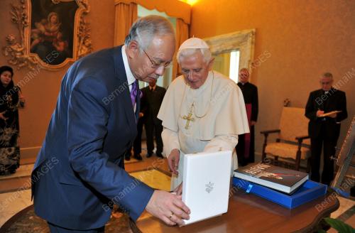 LAWATAN PERDANA MENTERI KE ITALY