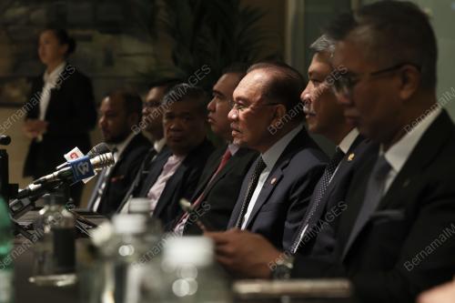 DATUK SERI ANWAR IBRAHIM