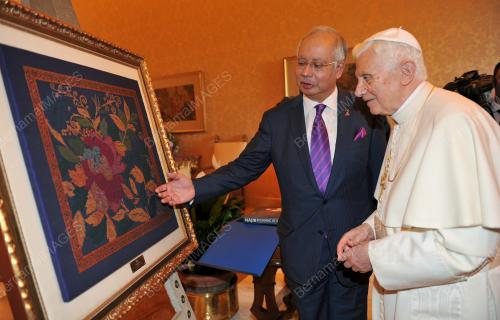 LAWATAN PERDANA MENTERI KE ITALY