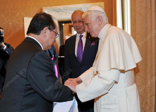 LAWATAN PERDANA MENTERI KE ITALY