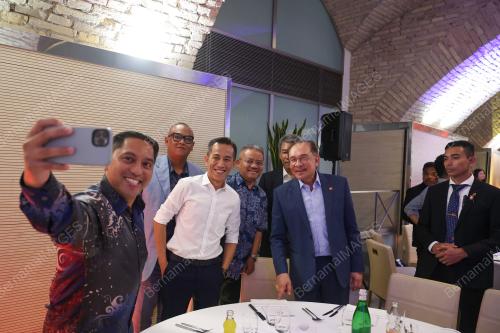 DATUK SERI ANWAR IBRAHIM