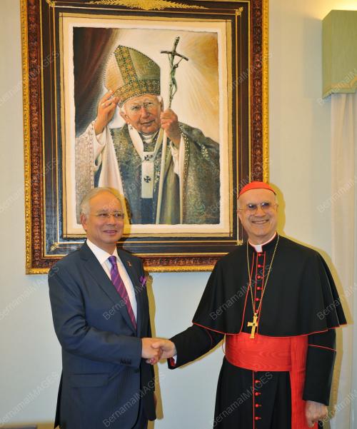 LAWATAN PERDANA MENTERI KE ITALY