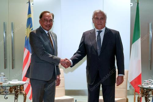 DATUK SERI ANWAR IBRAHIM