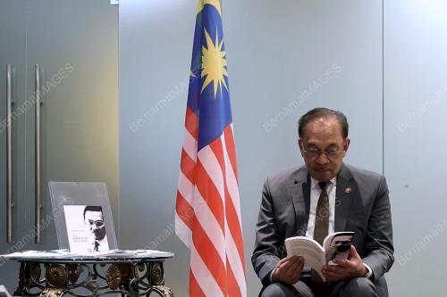 DATUK SERI ANWAR IBRAHIM