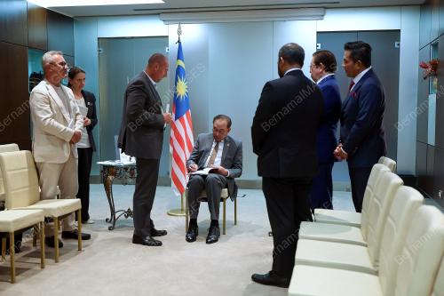 DATUK SERI ANWAR IBRAHIM