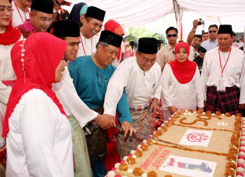 MUHYIDDIN YASSIN