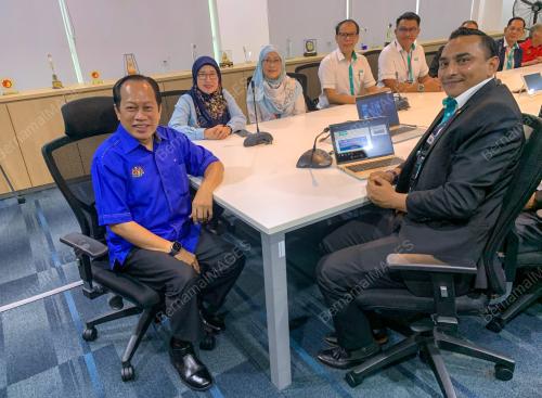 DATUK SERI AHMAD MASLAN