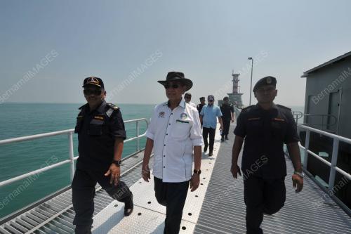 DATUK SERI DR WAN JUNAIDI TUANKU JAAFAR
