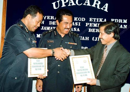 JB01-11_08_2000_MENCEGAH_12012016
