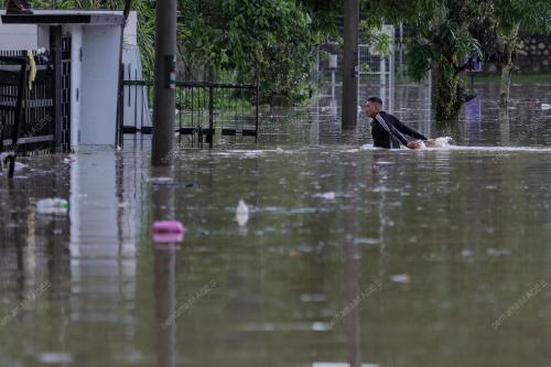 BANJIR KILAT