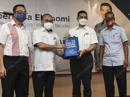 DATUK SERI MOHAMED AZMIN ALI