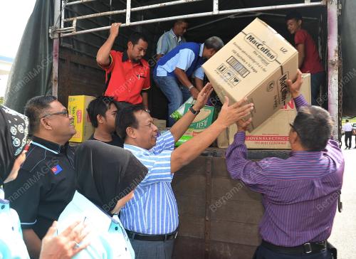 JB01_02012015_BANTUAN_BANJIR