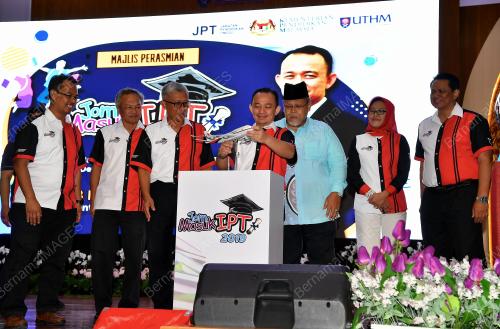 JB01_02032019_JOM_MASUK_IPT_BN201902150631