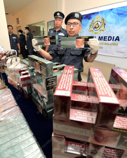 DATUK JOHARI ALIFIAH
