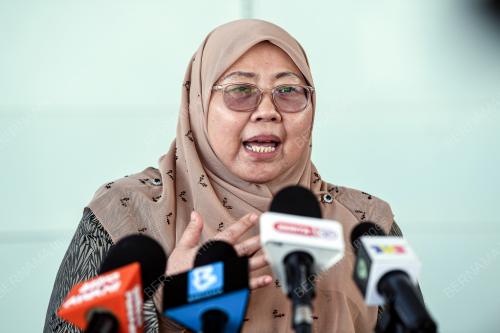 DATUK DR FUZIAH SALLEH