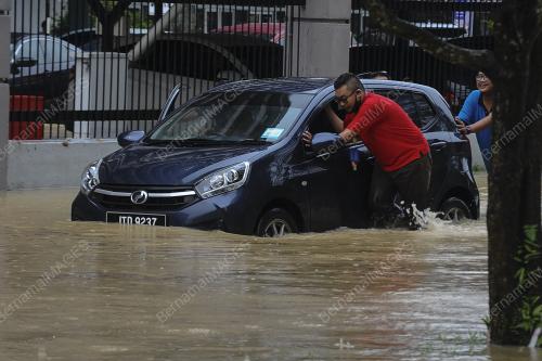 BANJIR KILAT