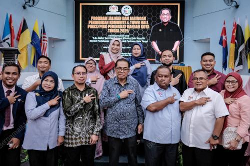 DATUK SERI MOHAMED KHALED NORDIN