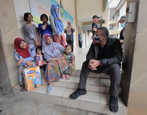 DATUK SERI HISHAMMUDDIN TUN HUSSEIN