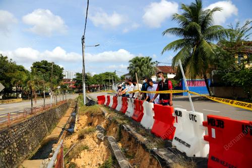 TEBING RUNTUH