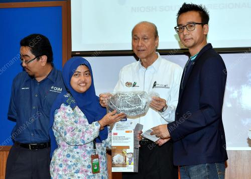 JB01_03072019_SEMINAR_BN201907013804