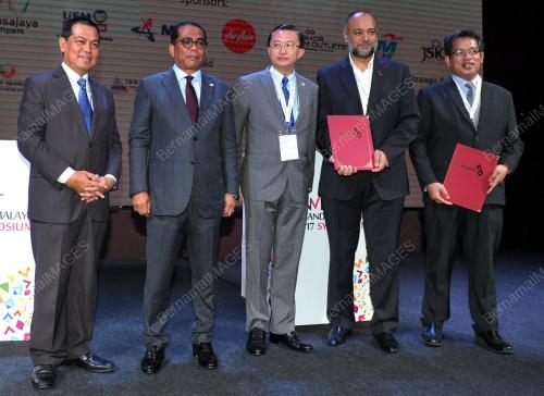 JB01_03102017_INVEST_ISKANDAR_MALAYSIA_BN201710017073