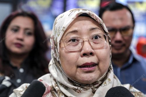 DATUK DR FUZIAH SALLEH
