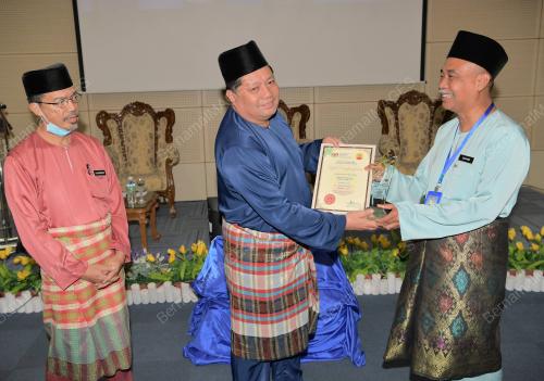 MAZLAN BUJANG
