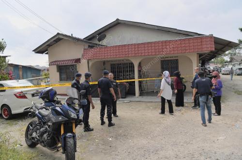 WANITA MATI DIBUNUH