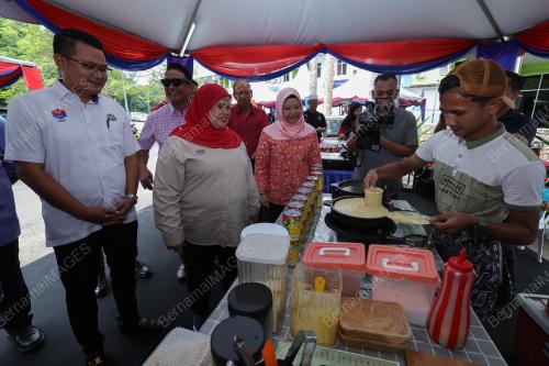 DATUK RUBIAH WANG 