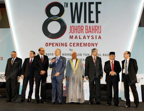 JB01_04122012_PM-WIEF