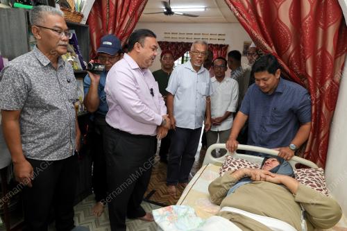 DATUK AZMAN ABIDIN